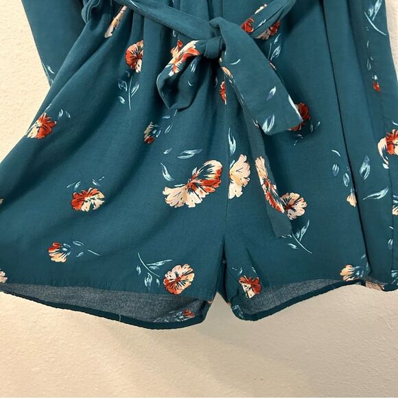 Aeropostale Long Sleeve Floral Wrap-Front Romper Size Small - Picture 15 of 16